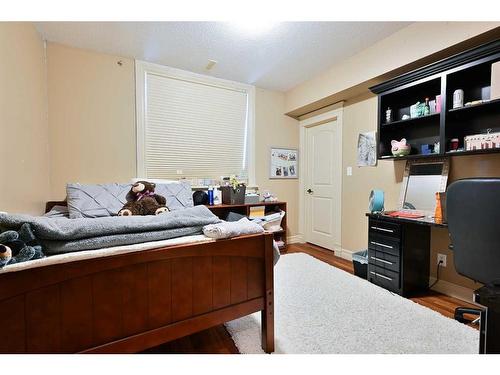 6 Ingram Close, Red Deer, AB - Indoor Photo Showing Bedroom