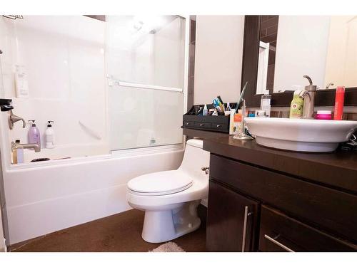 6 Ingram Close, Red Deer, AB - Indoor Photo Showing Bathroom
