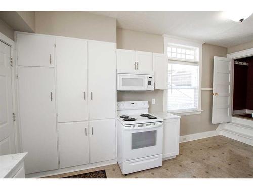 4626 49 Street, Red Deer, AB - Indoor Photo Showing Kitchen