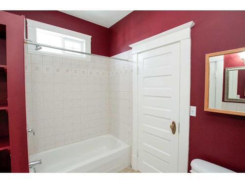 4626 49 Street, Red Deer, AB - Indoor Photo Showing Bathroom