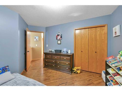 78 Westglen Boulevard, Blackfalds, AB - Indoor Photo Showing Bedroom