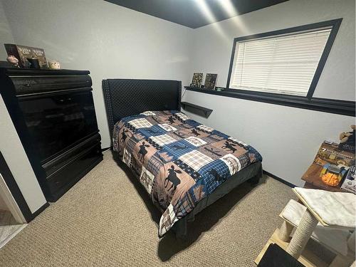4512 45 Avenue Close, Rocky Mountain House, AB - Indoor Photo Showing Bedroom