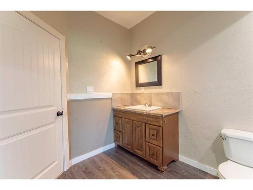 36547 Rr 20-2, Rural Stettler No. 6, County Of, AB - Indoor Photo Showing Bathroom