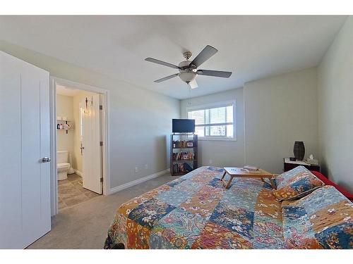 11 Crestview Boulevard, Sylvan Lake, AB - Indoor Photo Showing Bedroom