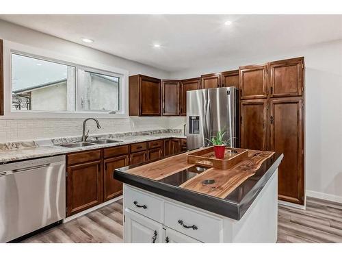 5826 47A Street, Taber, AB - Indoor Photo Showing Kitchen With Double Sink