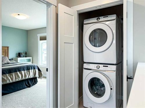 12 Eaton Crescent, Red Deer, AB - Indoor Photo Showing Laundry Room