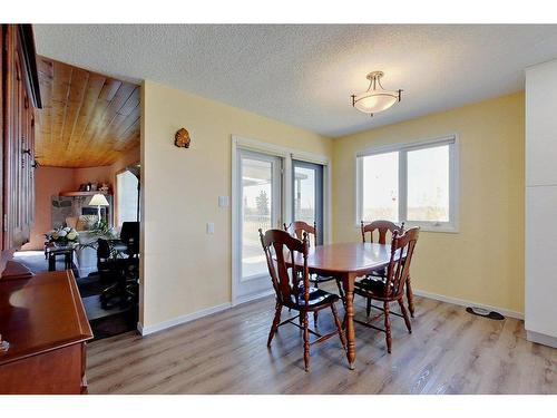 38118 Range Road 235, Rural Red Deer County, AB - Indoor Photo Showing Dining Room