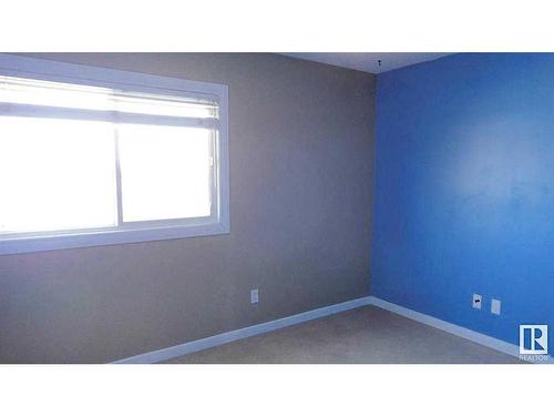 10760 31 Avenue Nw, Edmonton, AB - Indoor Photo Showing Other Room