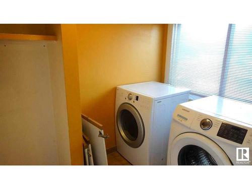 10760 31 Avenue Nw, Edmonton, AB - Indoor Photo Showing Laundry Room