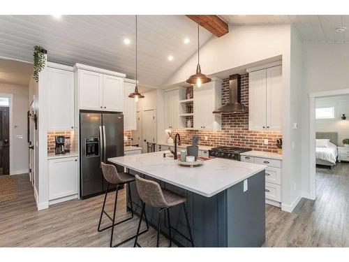 140-27111 Highway 597 Road, Rural Lacombe County, AB - Indoor Photo Showing Kitchen With Upgraded Kitchen