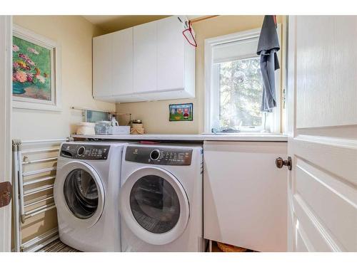 284-40422 Rge Rd 10, Gull Lake, AB - Indoor Photo Showing Laundry Room