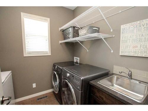 93 Connaught Crescent, Red Deer, AB - Indoor Photo Showing Laundry Room