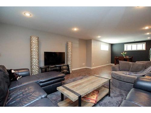 93 Connaught Crescent, Red Deer, AB - Indoor Photo Showing Living Room