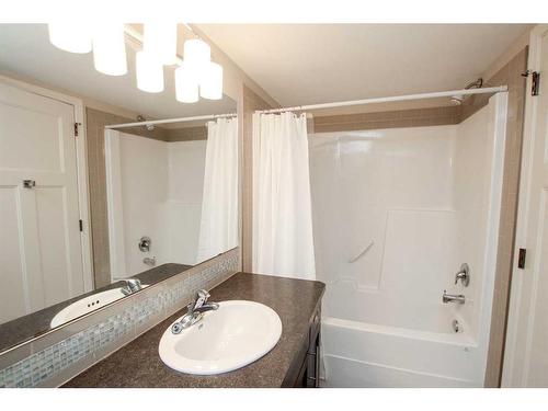 93 Connaught Crescent, Red Deer, AB - Indoor Photo Showing Bathroom