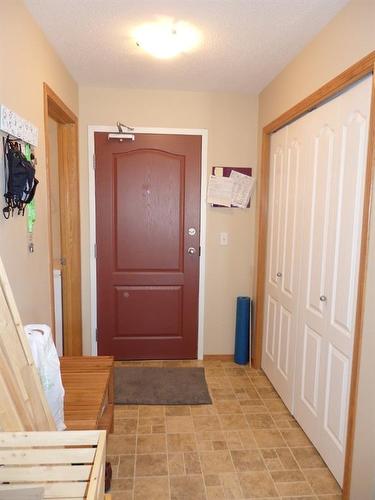 313-260 Duston Street, Red Deer, AB - Indoor Photo Showing Other Room