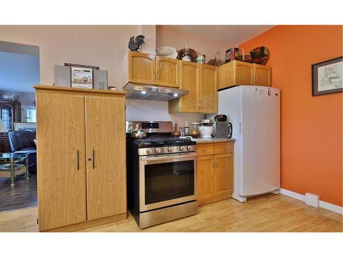 5008 54 Avenue, Bashaw, AB - Indoor Photo Showing Kitchen