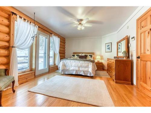 15-5417 579 Highway, Rural Mountain View County, AB - Indoor Photo Showing Bedroom