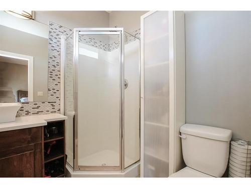 32 Iron Wolf Boulevard, Lacombe, AB - Indoor Photo Showing Bathroom