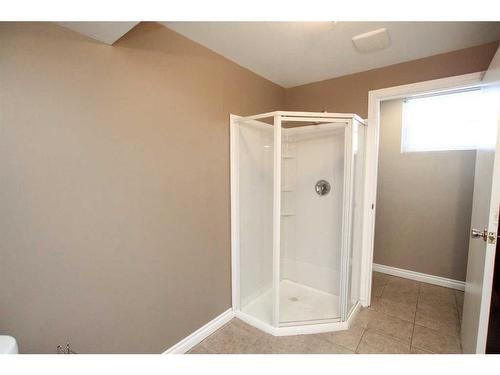 4624 49 Street, Red Deer, AB - Indoor Photo Showing Bathroom