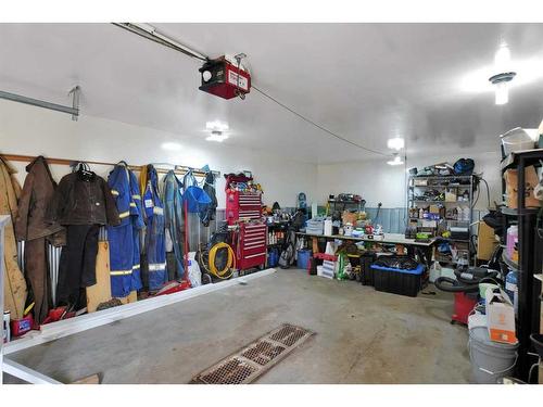 40419 Highway 20, Rural Lacombe County, AB - Indoor Photo Showing Garage