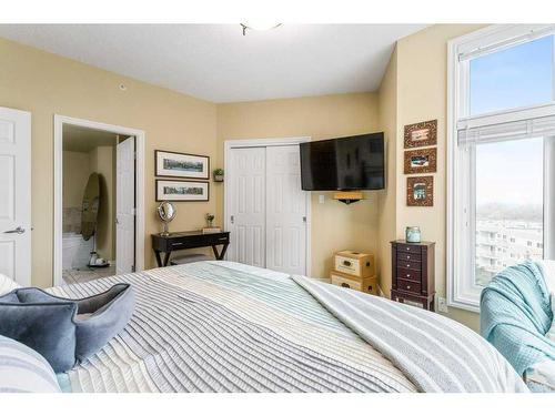 601-9020 Jasper Avenue Nw, Edmonton, AB - Indoor Photo Showing Bedroom
