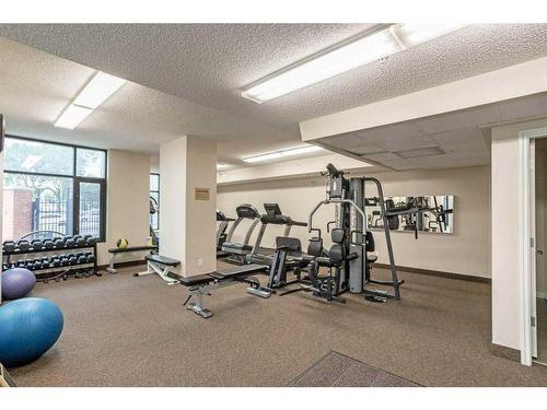 601-9020 Jasper Avenue Nw, Edmonton, AB - Indoor Photo Showing Gym Room
