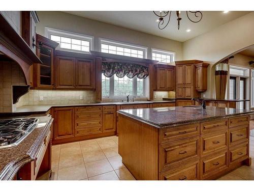 105-37411 Waskasoo Avenue, Rural Red Deer County, AB - Indoor Photo Showing Kitchen