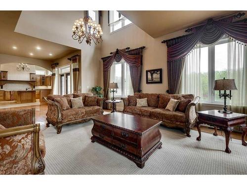 105-37411 Waskasoo Avenue, Rural Red Deer County, AB - Indoor Photo Showing Living Room