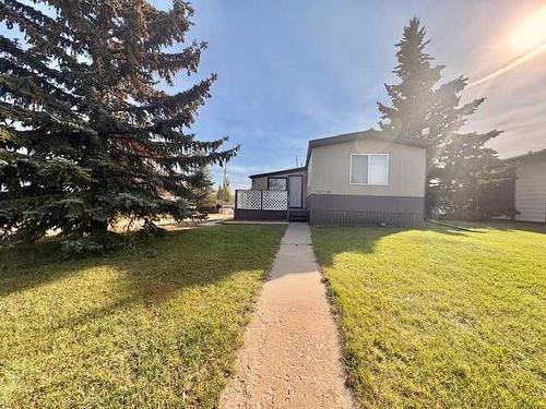 5127 49 Street, Hardisty, AB - Outdoor With Exterior