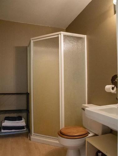 51 Parkland Drive, Parkland Beach, AB - Indoor Photo Showing Bathroom