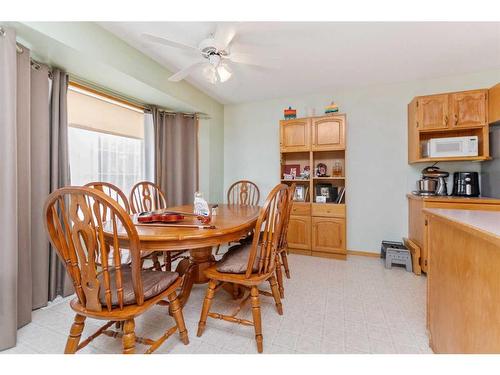 93 Silver Drive, Blackfalds, AB - Indoor Photo Showing Dining Room