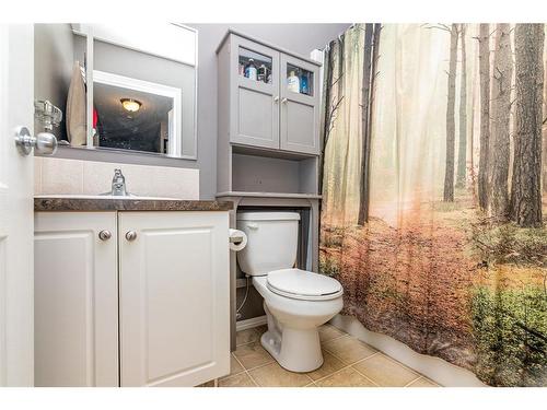 106-3730 50 Avenue, Red Deer, AB - Indoor Photo Showing Bathroom