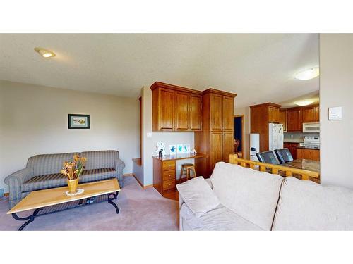 4102 66 Street, Stettler, AB - Indoor Photo Showing Living Room