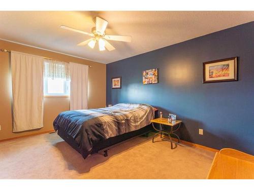 4102 66 Street, Stettler, AB - Indoor Photo Showing Bedroom