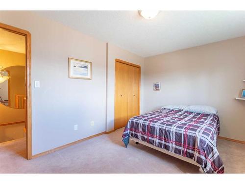 4102 66 Street, Stettler, AB - Indoor Photo Showing Bedroom