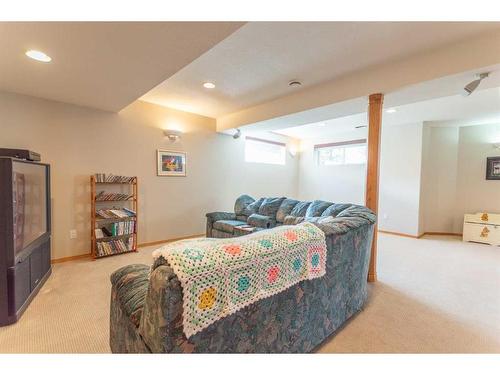 4102 66 Street, Stettler, AB - Indoor Photo Showing Bedroom