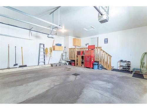 4102 66 Street, Stettler, AB - Indoor Photo Showing Garage