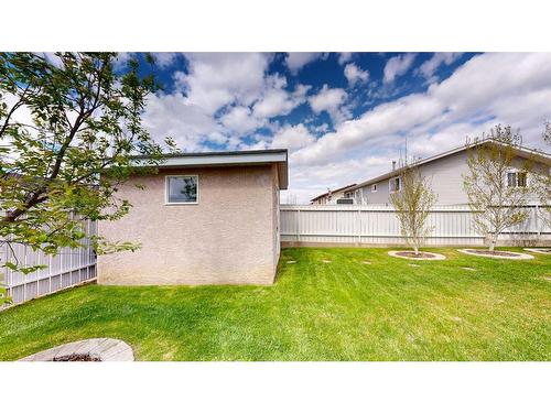 4102 66 Street, Stettler, AB - Outdoor