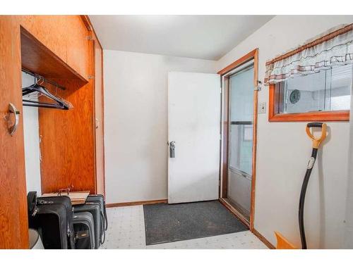 2544 Hwy 39, Warburg, AB - Indoor Photo Showing Other Room