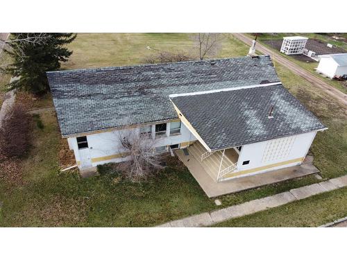 110 Lady Vivian Avenue East, Galahad, AB - Outdoor