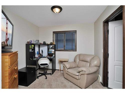 27 Lodge Place, Sylvan Lake, AB - Indoor Photo Showing Other Room