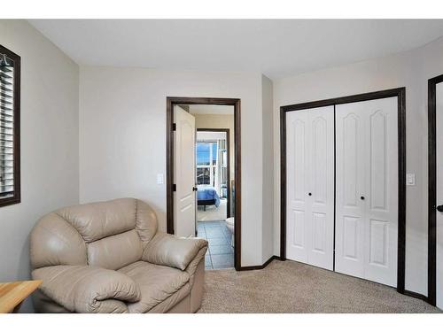 27 Lodge Place, Sylvan Lake, AB - Indoor Photo Showing Other Room