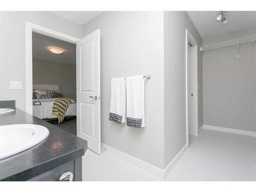 8 Victor Close, Sylvan Lake, AB - Indoor Photo Showing Bathroom