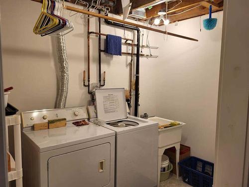 20009 Township Road 464, Rural Wetaskiwin No. 10, County Of, AB - Indoor Photo Showing Laundry Room