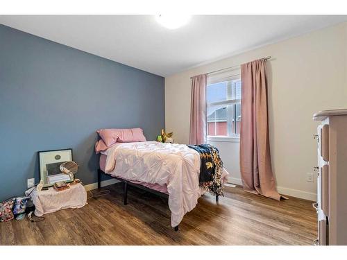 56 Golden Crescent, Red Deer, AB - Indoor Photo Showing Bedroom