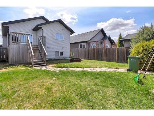 135 Ibbotson Close, Red Deer, AB - Outdoor