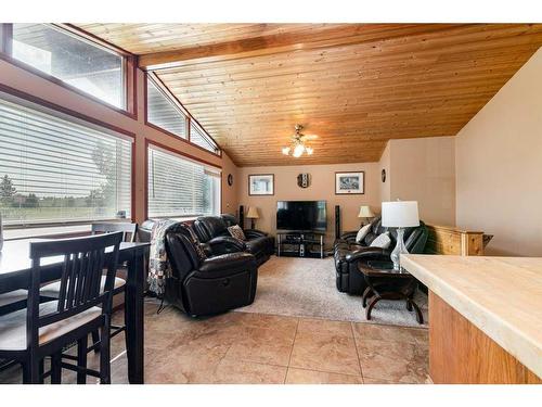 23342 Township Road 374, Rural Red Deer County, AB - Indoor
