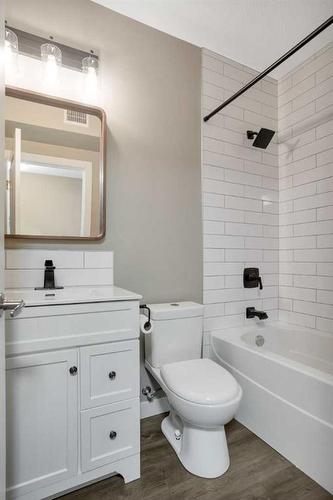 4280 Westbrooke Road, Blackfalds, AB - Indoor Photo Showing Bathroom