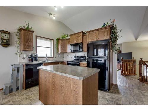 127 Landry Bend, Red Deer, AB - Indoor Photo Showing Kitchen