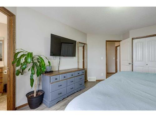 127 Landry Bend, Red Deer, AB - Indoor Photo Showing Bedroom